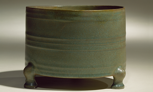 A green bowl