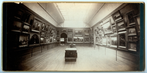 old photograph of a gallery in the Cincinnati Art Musuem