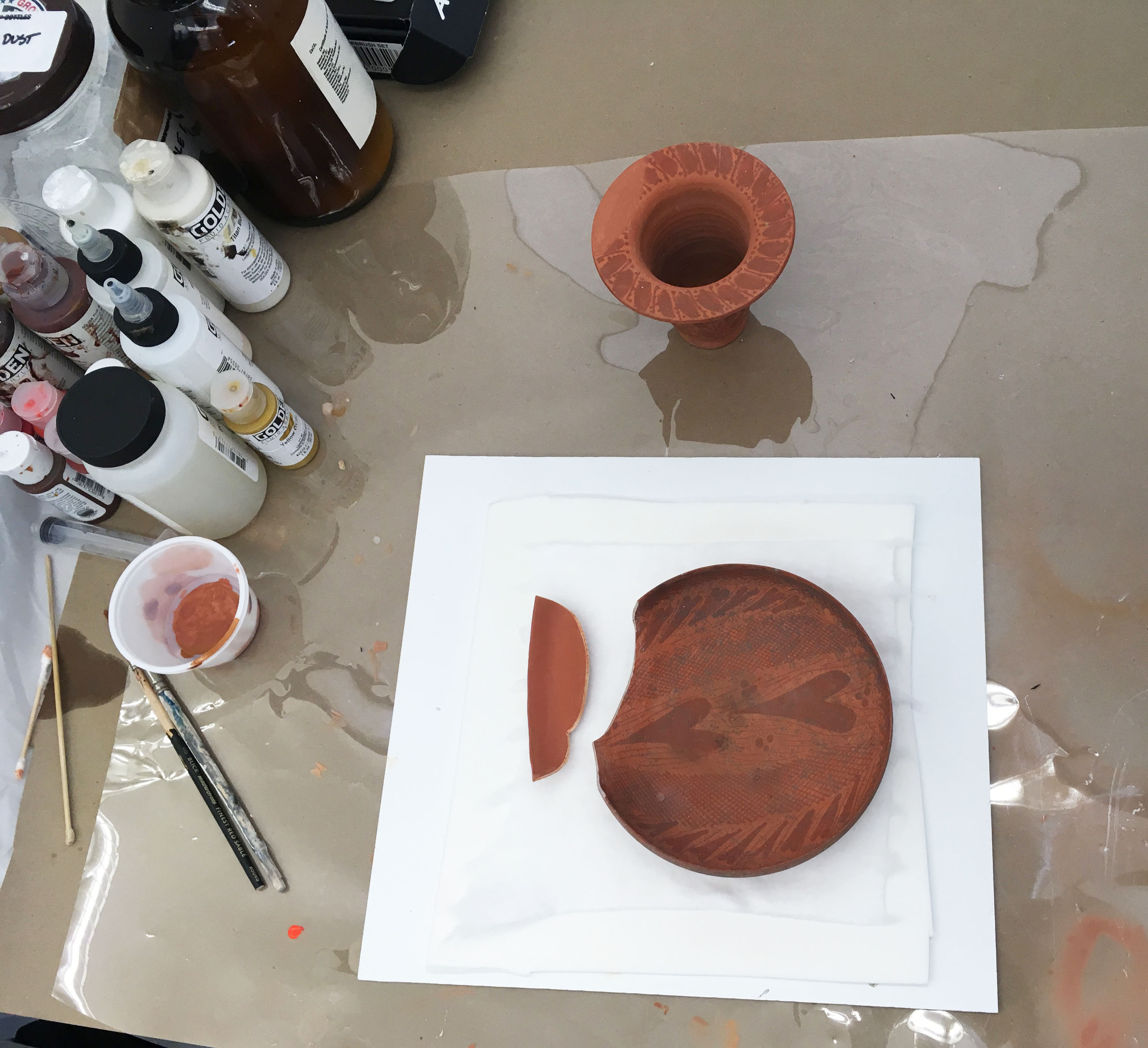 broken, ceramic bowl in conservation