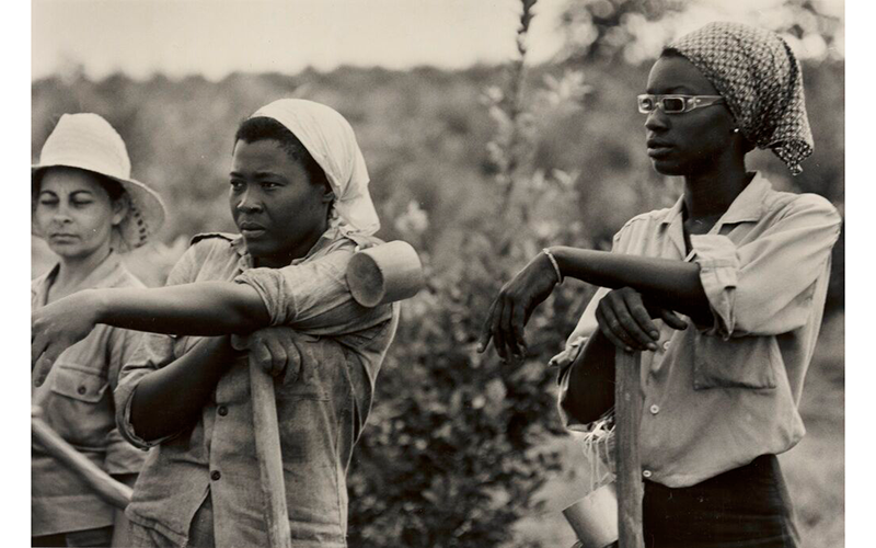 110 Shawn Walker, Women in the Field, Cuba, 1968