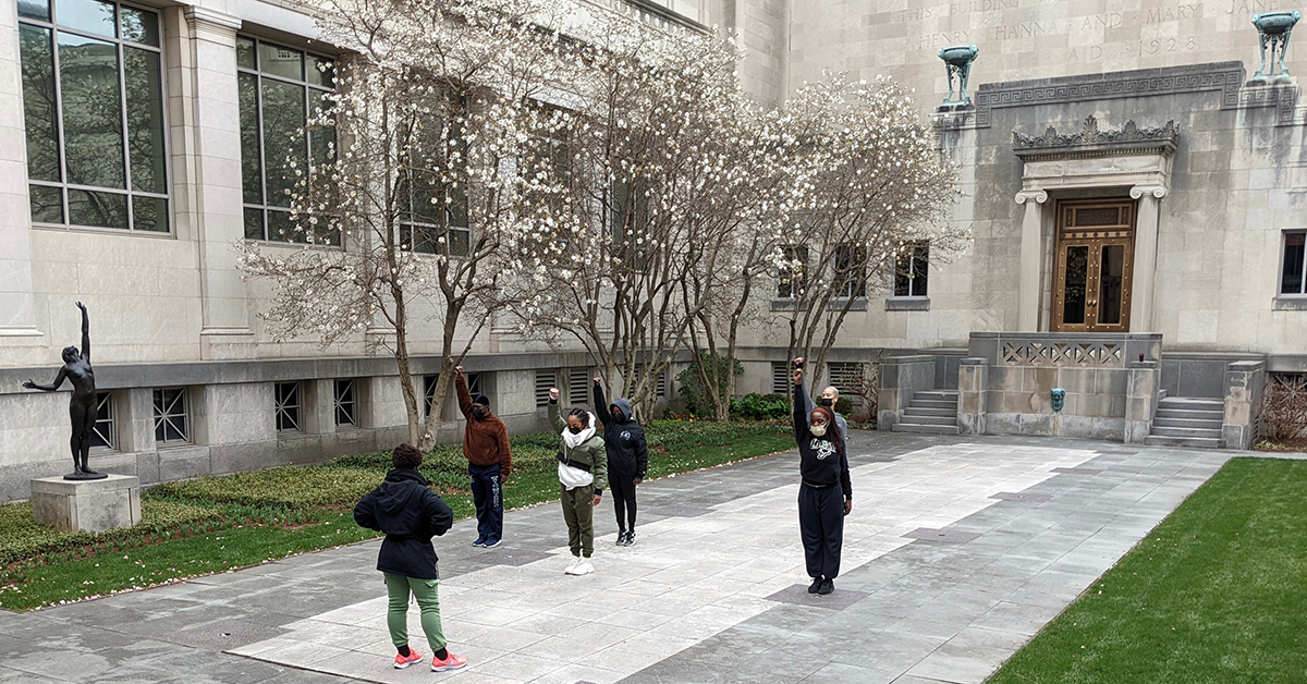 Countess V. Winfrey in rehearsal with Aaron Frisby, Nicolay Dorsett, Courtney Draper, Alexis Diggs, and Niarra Gooden-Clarke in the Alice Bimel Courtyard, Cincinnati Art Museum