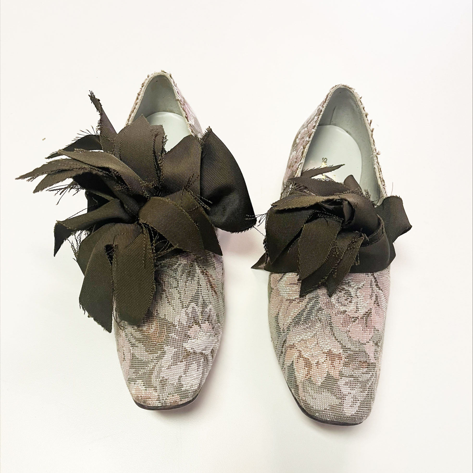 Rei Kawakubo (Japanese, b. 1942), Shoes, Spring 2000, cotton, leather, rayon, Museum purchase: Lawrence Archer Wachs Trust, the Cynthea J. Bogel Collection, 2016.190b-c