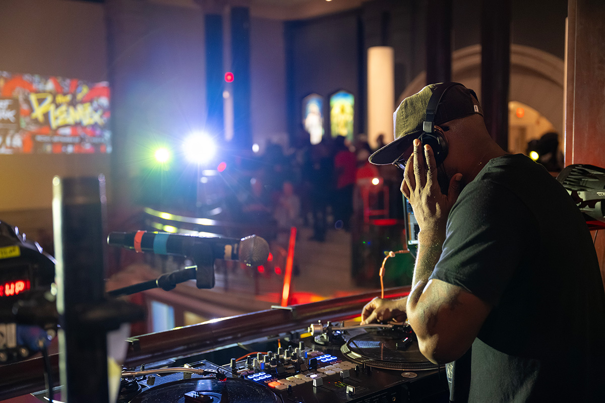 Talib Kwali DJs at Art After Dark