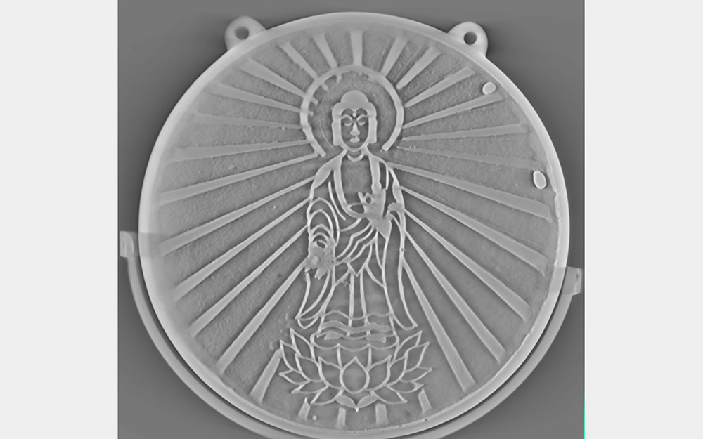 Buddhist Praying Mirror, 14–15th century, China or Japan, bronze, Source Unknown, Cincinnati Art Museum, x1961.2. Photograph: CT Laboratory, Ethicon Endo-Surgery. Buddhist Praying Mirror, 14–15th century, China or Japan, bronze, Source Unknown, Cincinnati Art Museum, x1961.2. Photograph: CT Laboratory, Ethicon Endo-Surgery.